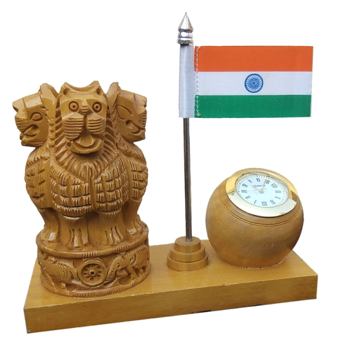 Wooden pen holder decor showpiece
