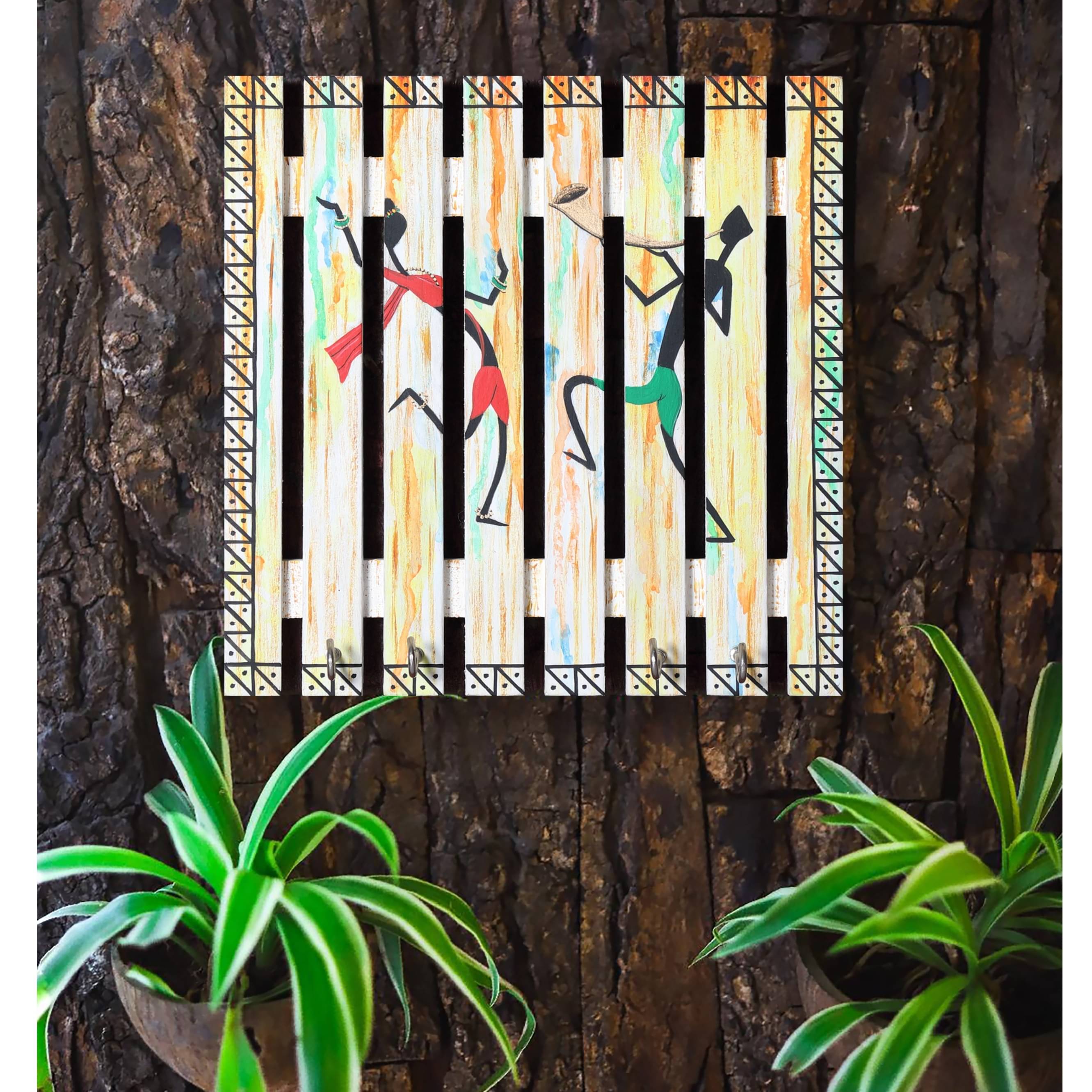 Wooden Picturesque Fencing : (Couple Dancing)