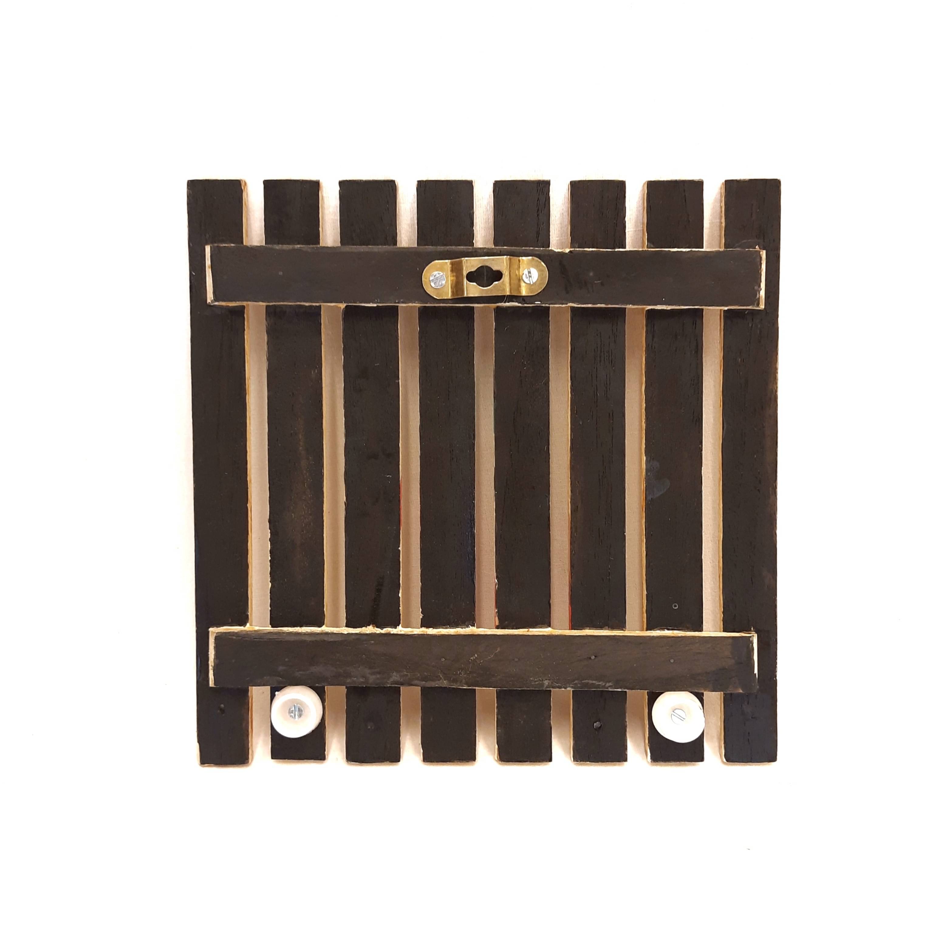 Wooden Picturesque Fencing : (Couple Dancing)