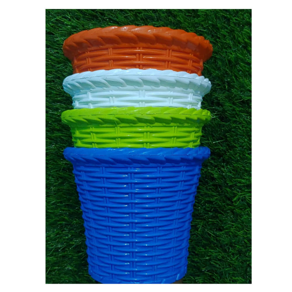 Planter Plastic Pots Set of 4 Pieces - photo