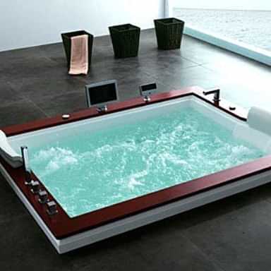 Luxurious Whirlpool White Bathtub cum Jacuzzi - photo