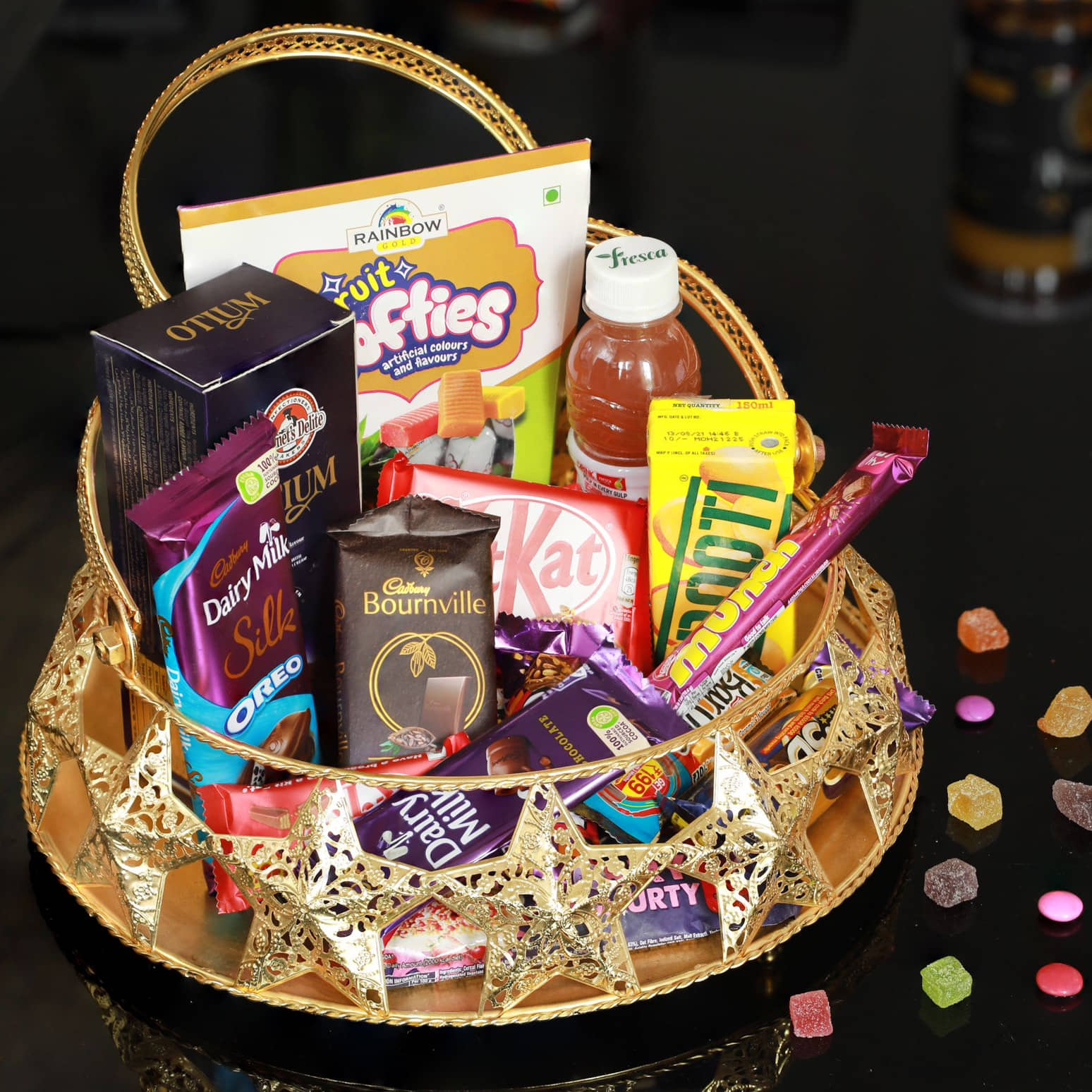 Tuxédo Star Basket Steel Decorative Basket