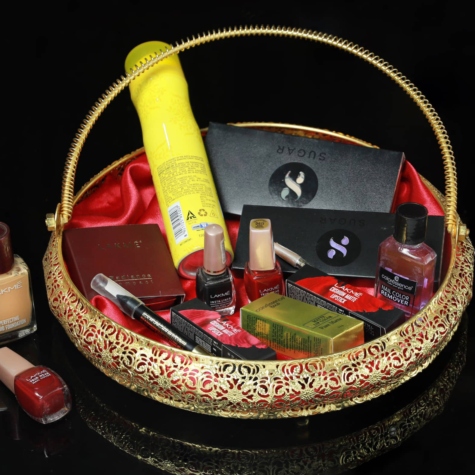 Tuxédo Elegant Basket Steel Decorative Basket