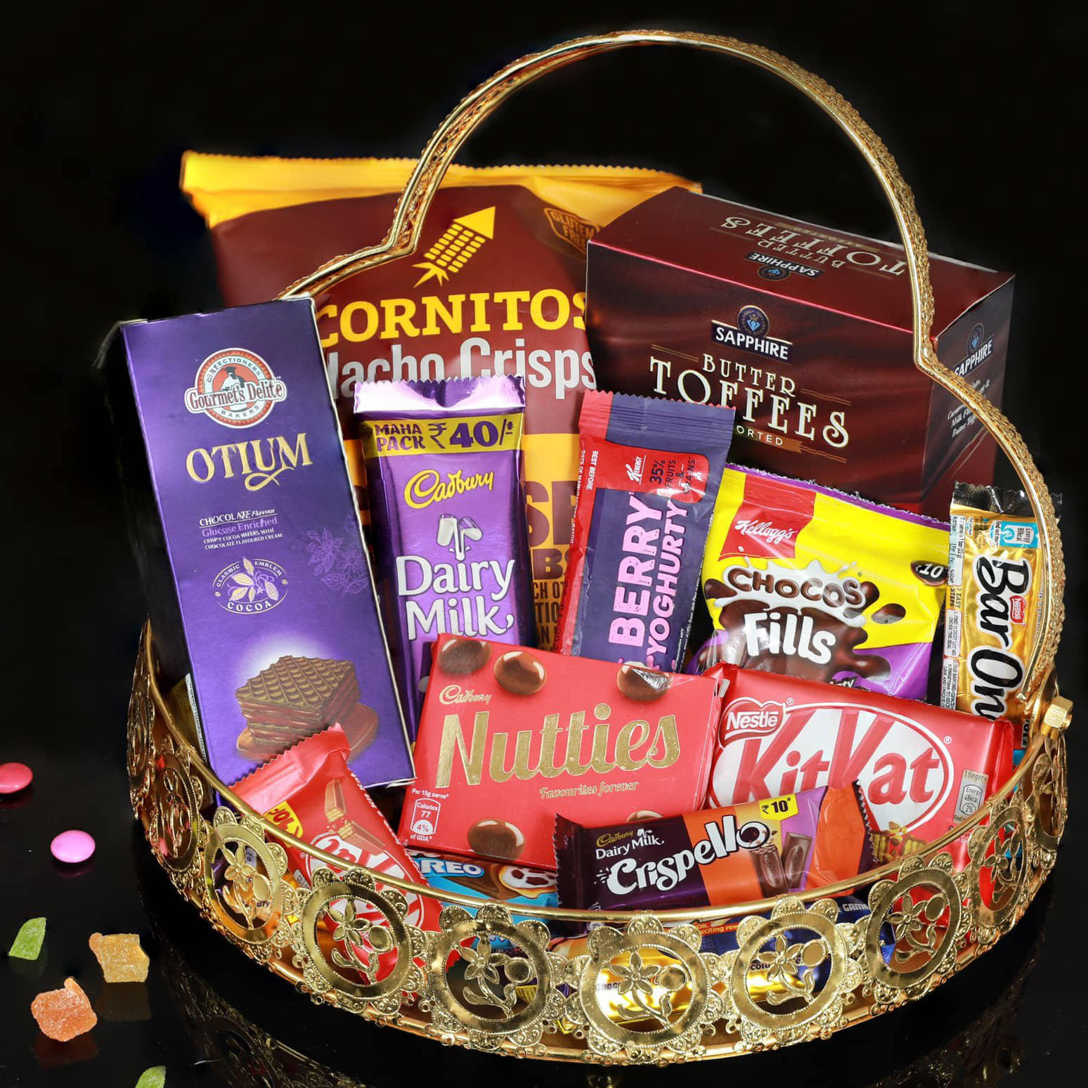 Tuxédo Dome Basket Decorative Basket