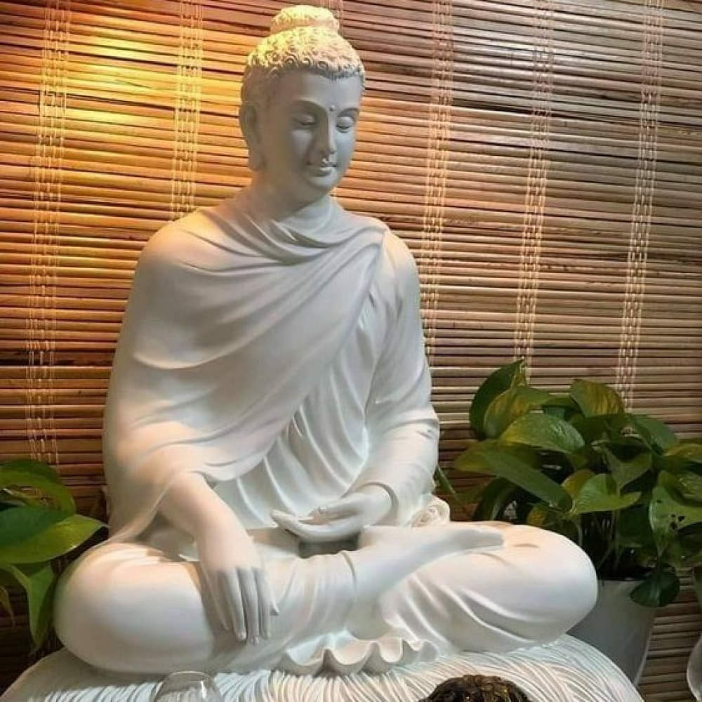 Serene Buddha statue - photo