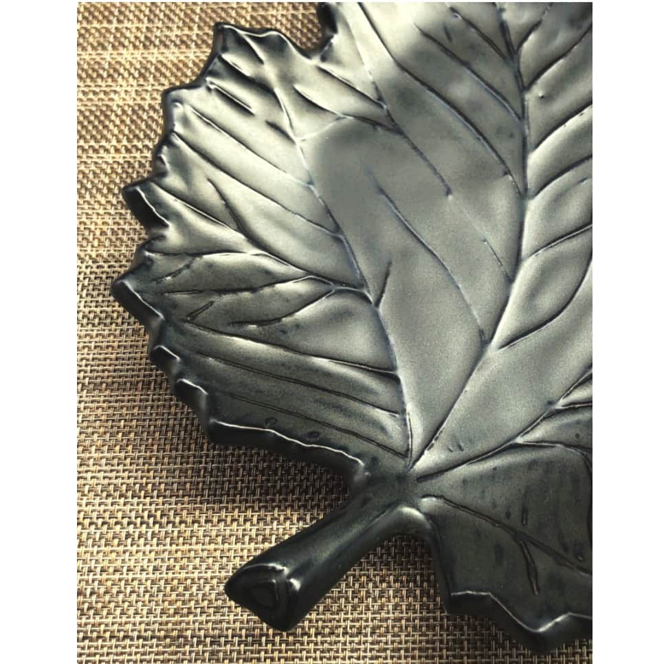 SABLE LEAF Platter - front_view