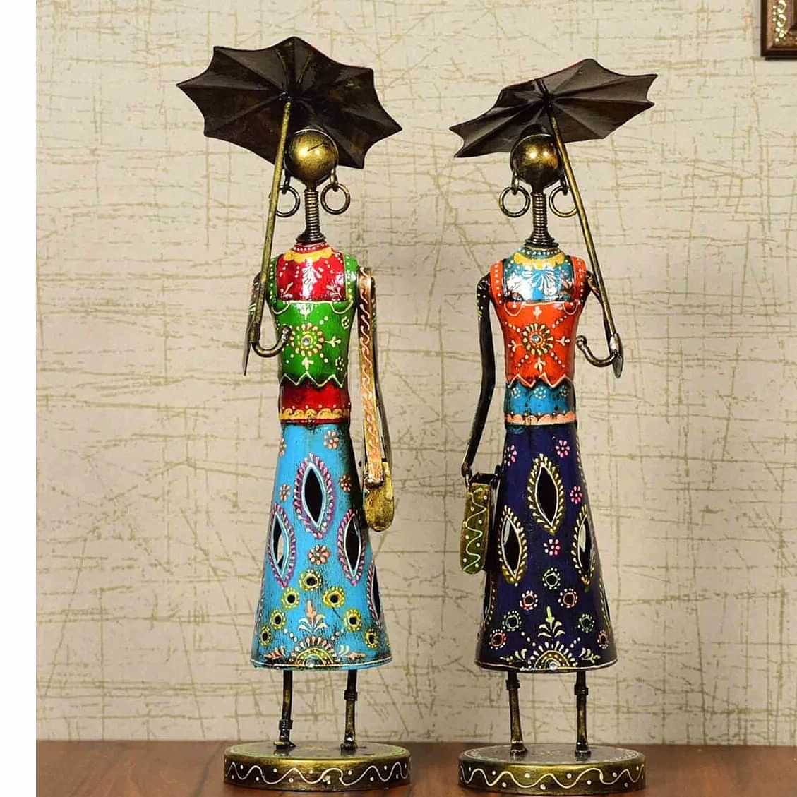 Lady (Set of 2) Iron Human Figurine - photo