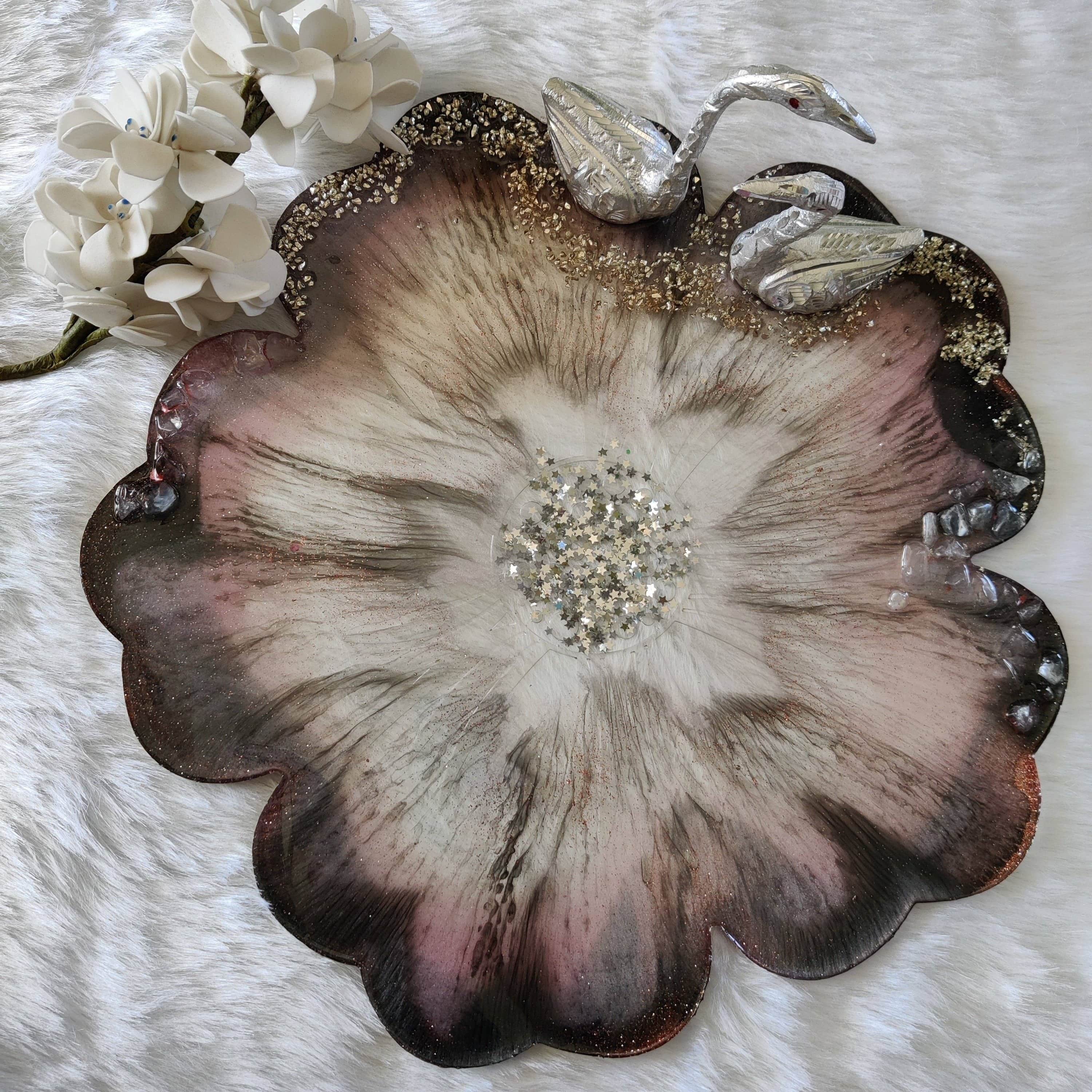 RESIN TRAY with Glossy Finish - left_view