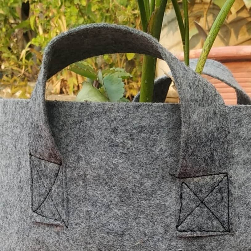 Fabric grow bags with handle square shape set of 5 bags - front_view