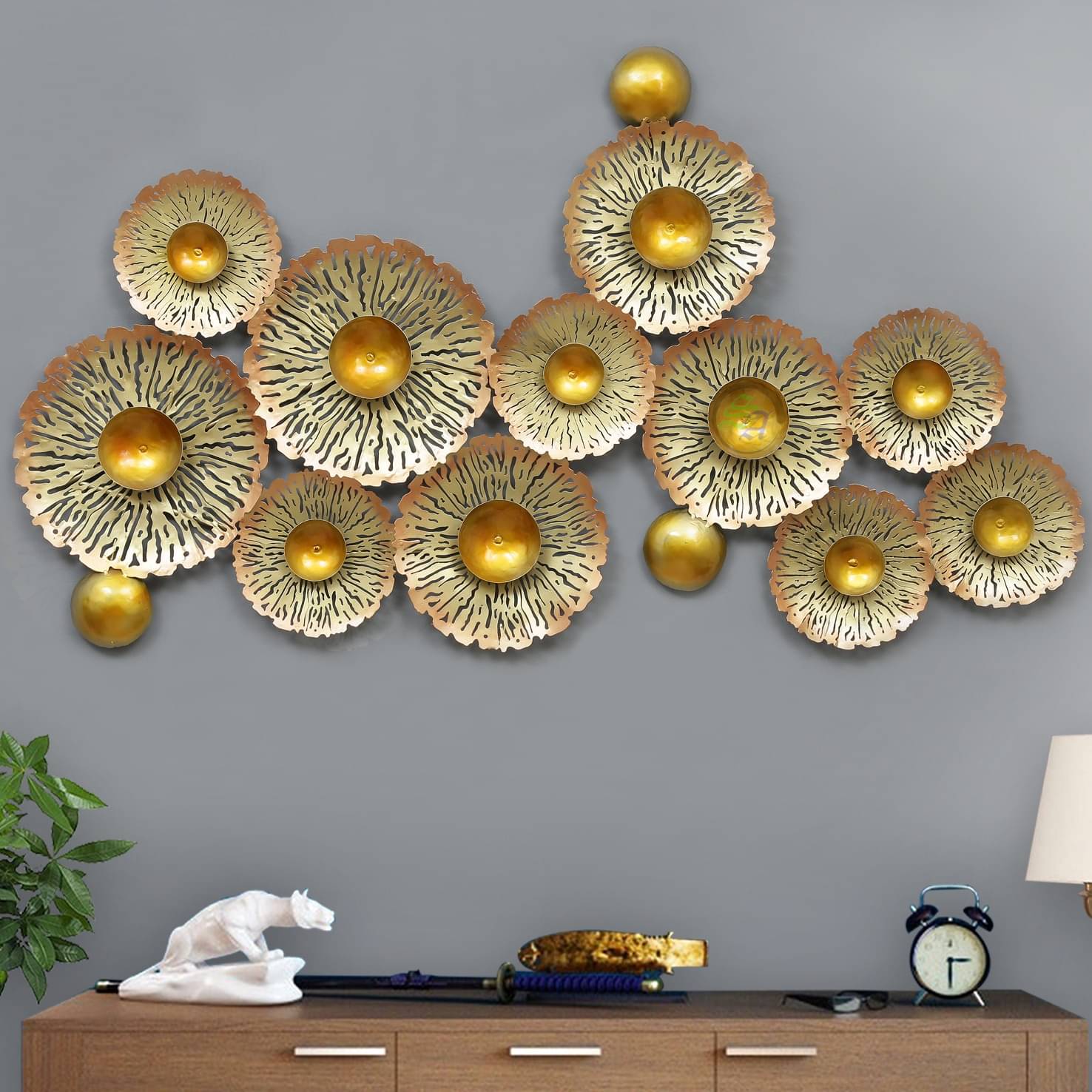 Golden Metal Flower Color Art