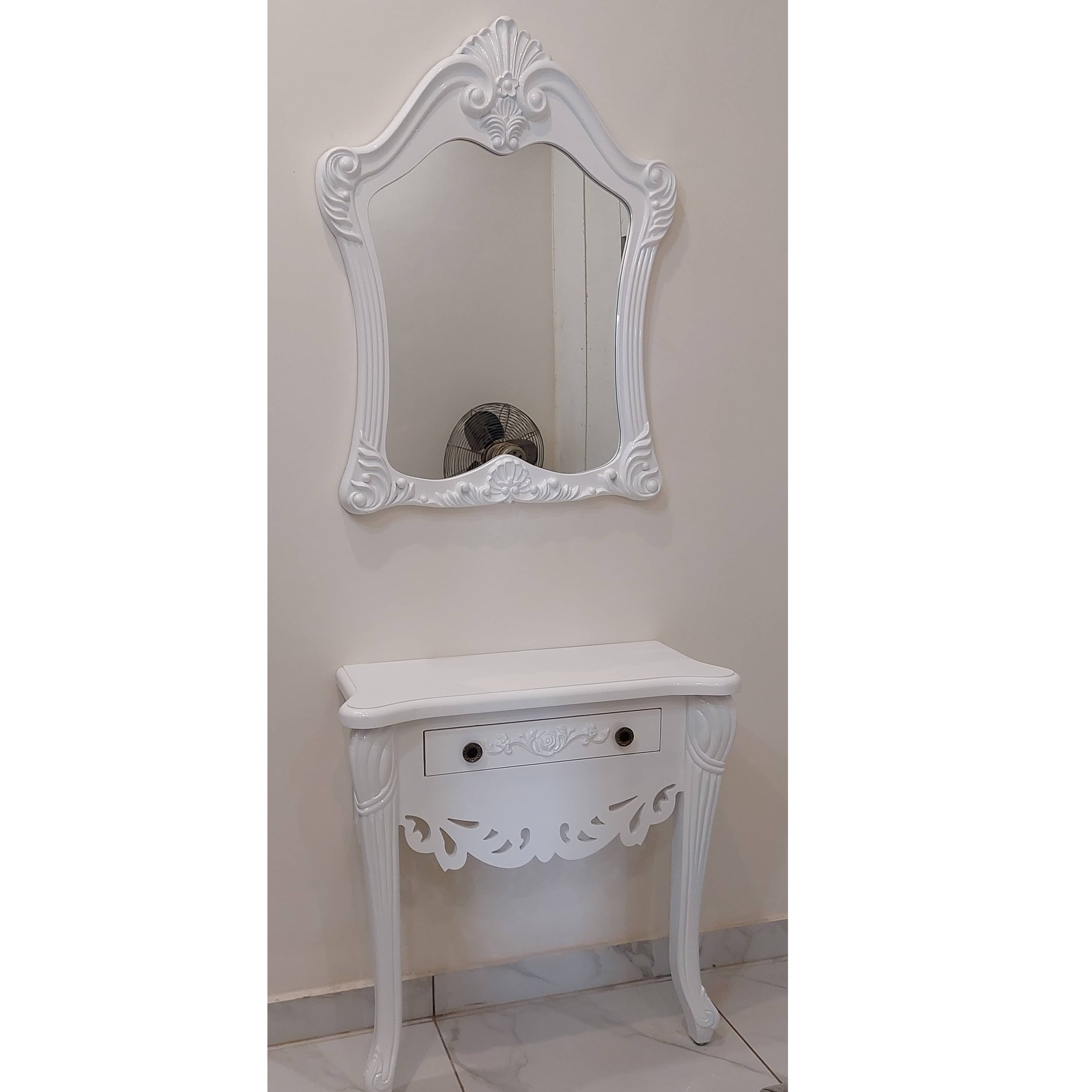 Dressing Console with Mirror
