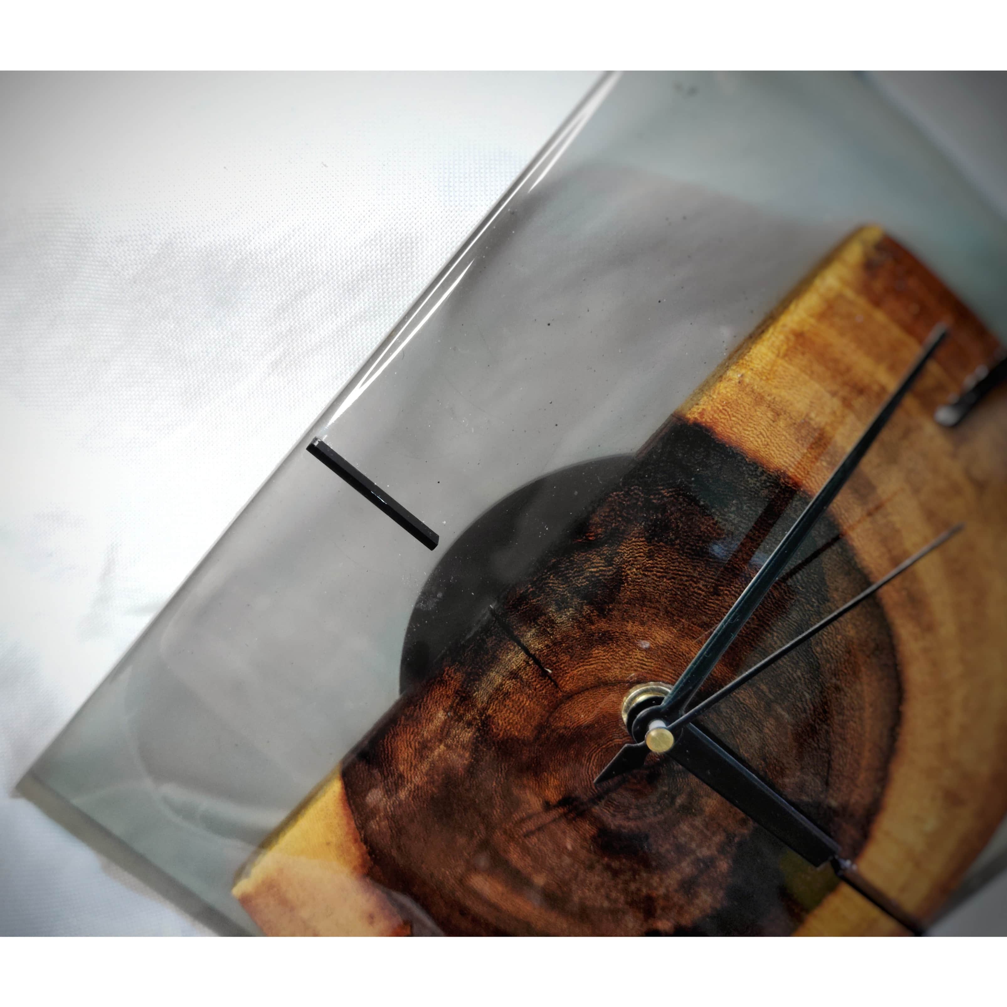 Resin Wall Clock - rear_view