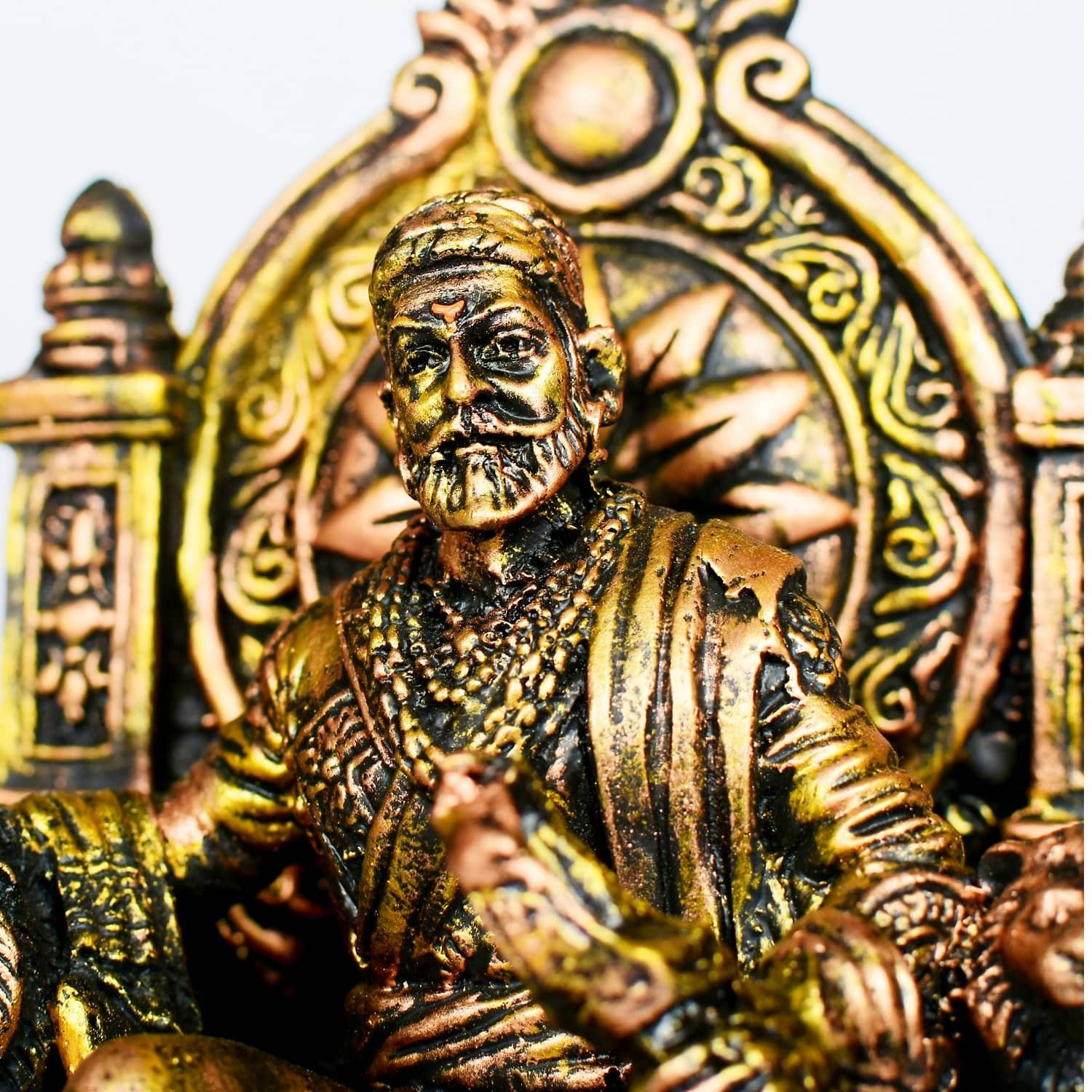 Sinhasanadhish (Antique)Shivaji Maharaj Statue
