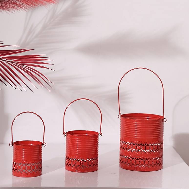 Metal Red Flower Pot Hanging Basket For Home Decoration (Set Of 3)