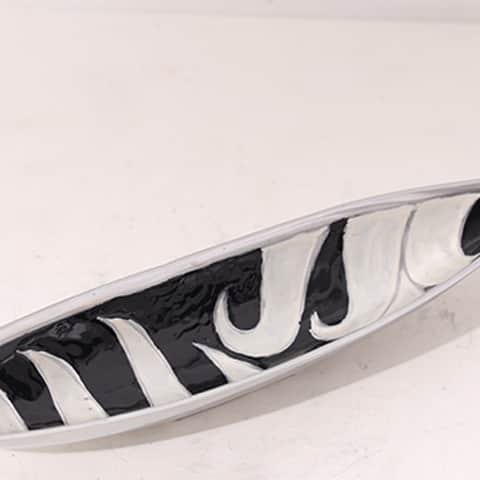 Antique Metal White & Black Color Leaf Shape Serving Snack Platter for Home Decoration Table Top - front_view