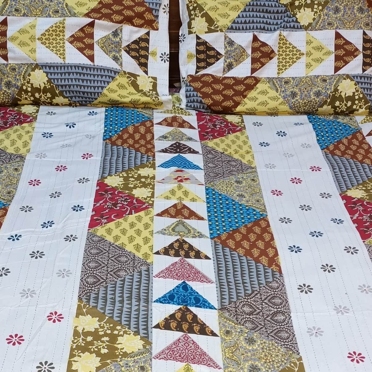Cotton Bed Sheet (Geometric print) - front_view