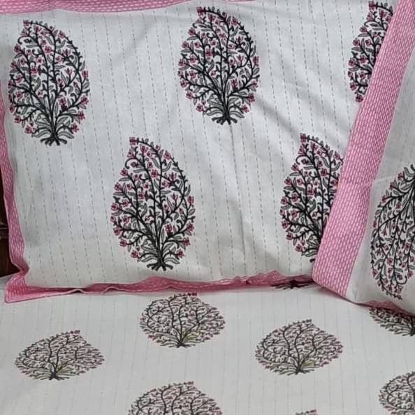 Cotton Printed Bed Sheet (off white & pink)