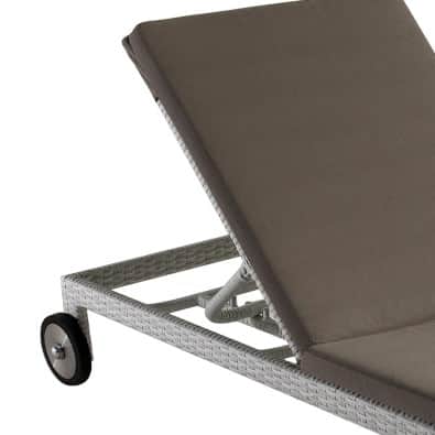 Pool Bed With White Color - top_view