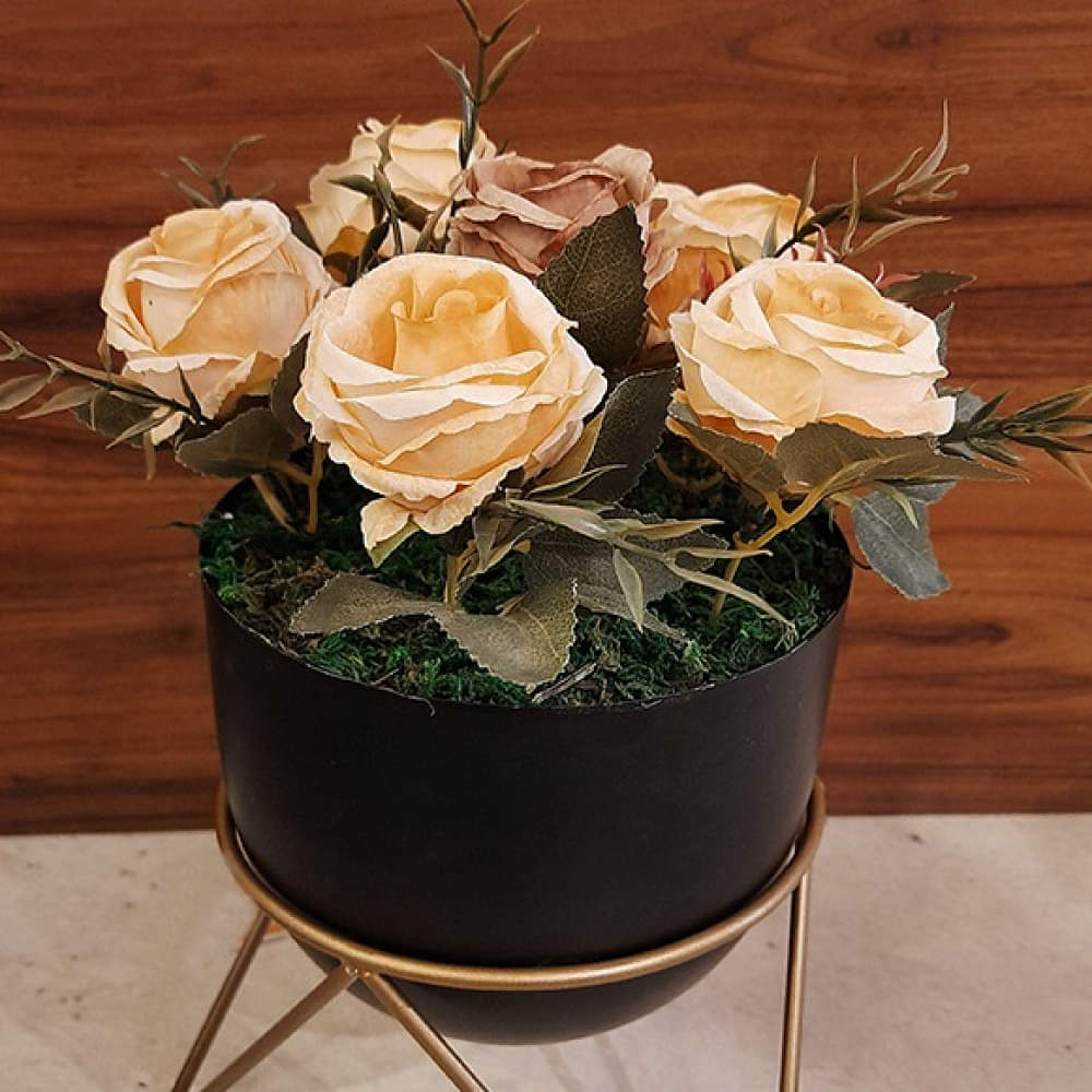 Indoor Metal Planter with Zig zag Stand - photo
