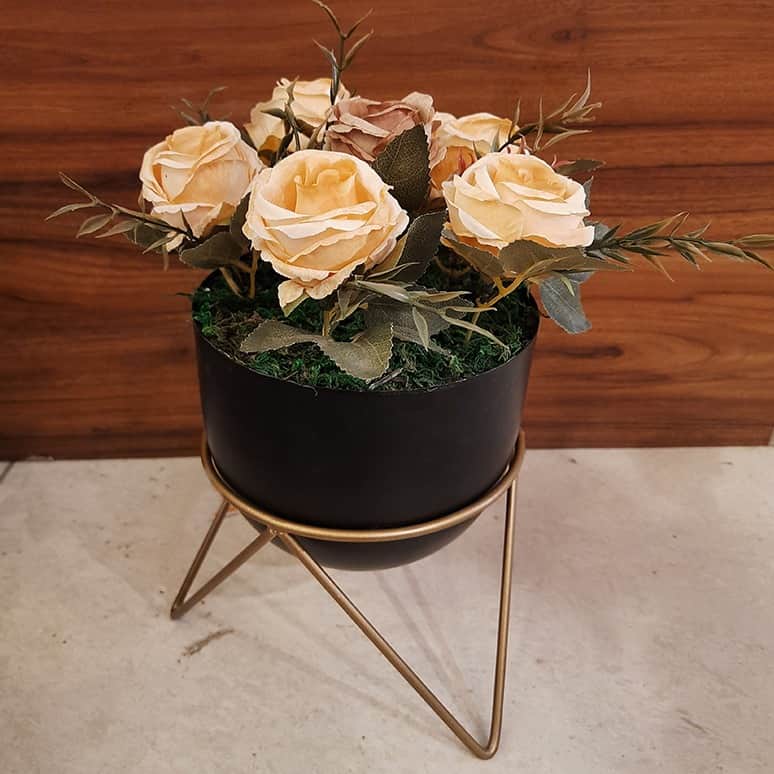 Indoor Metal Planter with Zig zag Stand - front_view