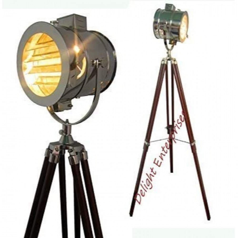 Wooden Tripod Stand Floor Spot Studio Light - photo