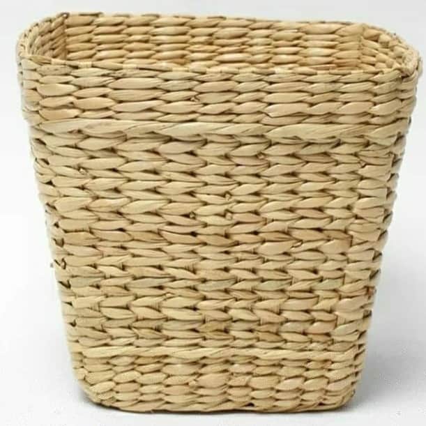 V-Shape Kauna Grass Planter - front_view