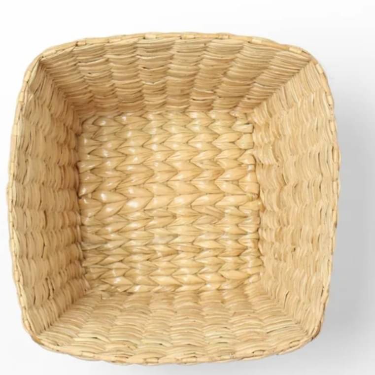 V-Shape Kauna Grass Planter