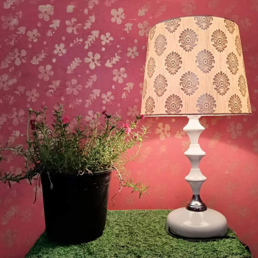 Table Lampshade (Gold) - photo