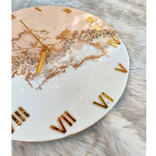 Resin Wall Clock 12 Inch Round TRDC021