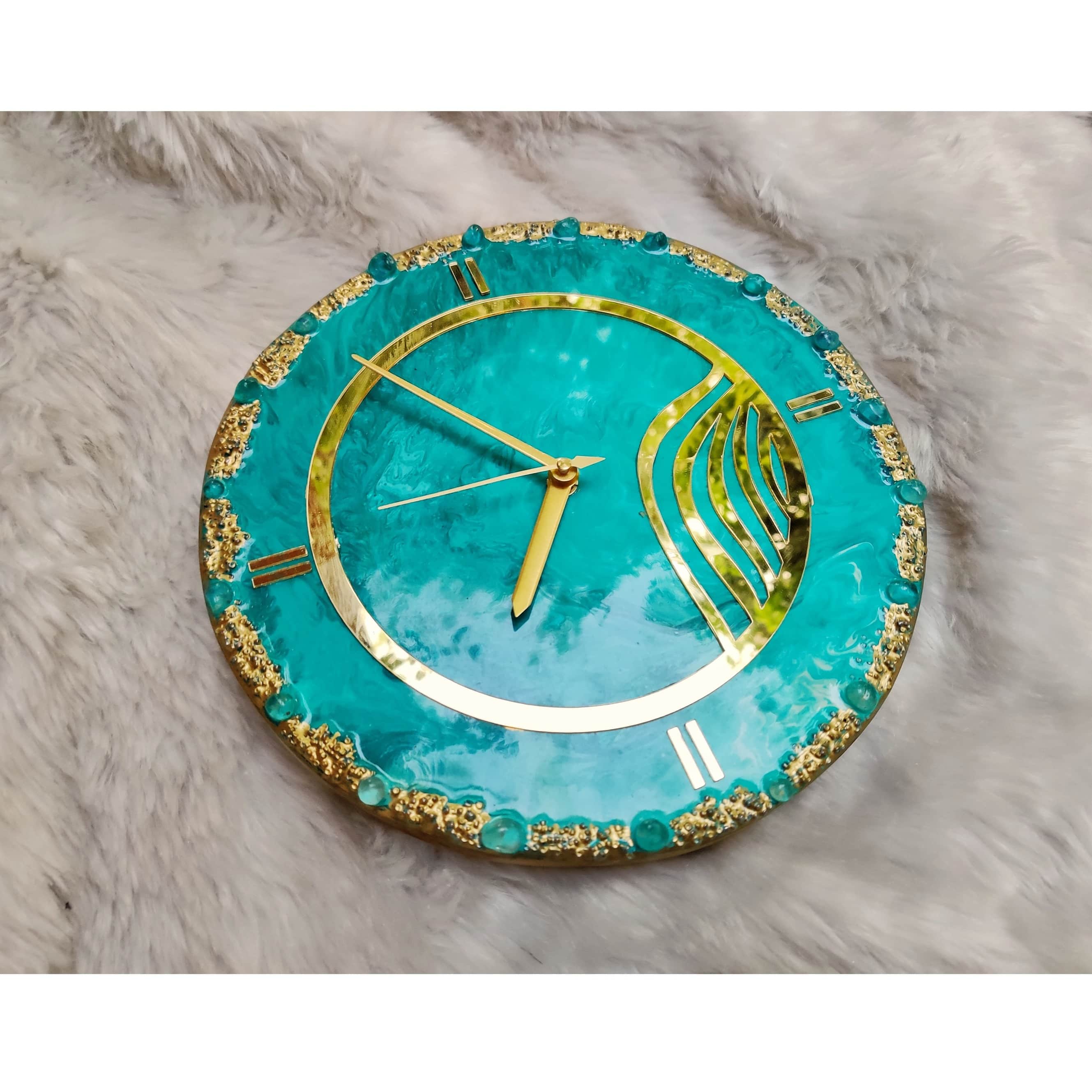 Resin Wall Clock 12 Inch Round TRDC023 - rear_view