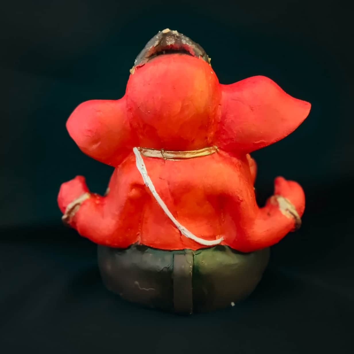 God Ganesha Statue - rear_view