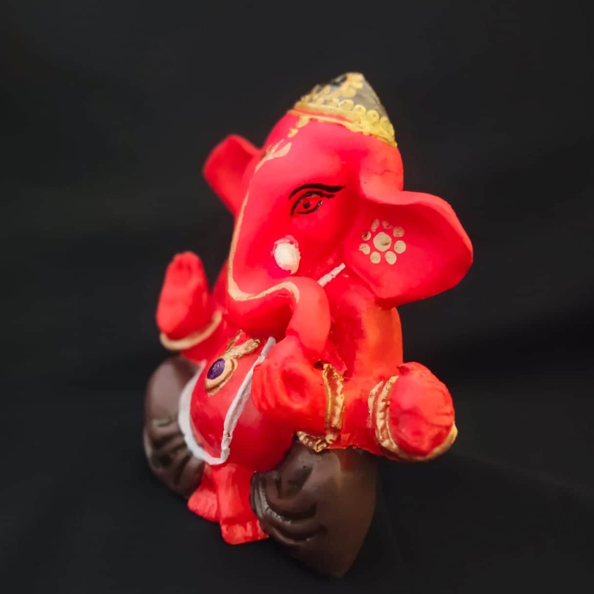 God Ganesha Statue - left_view