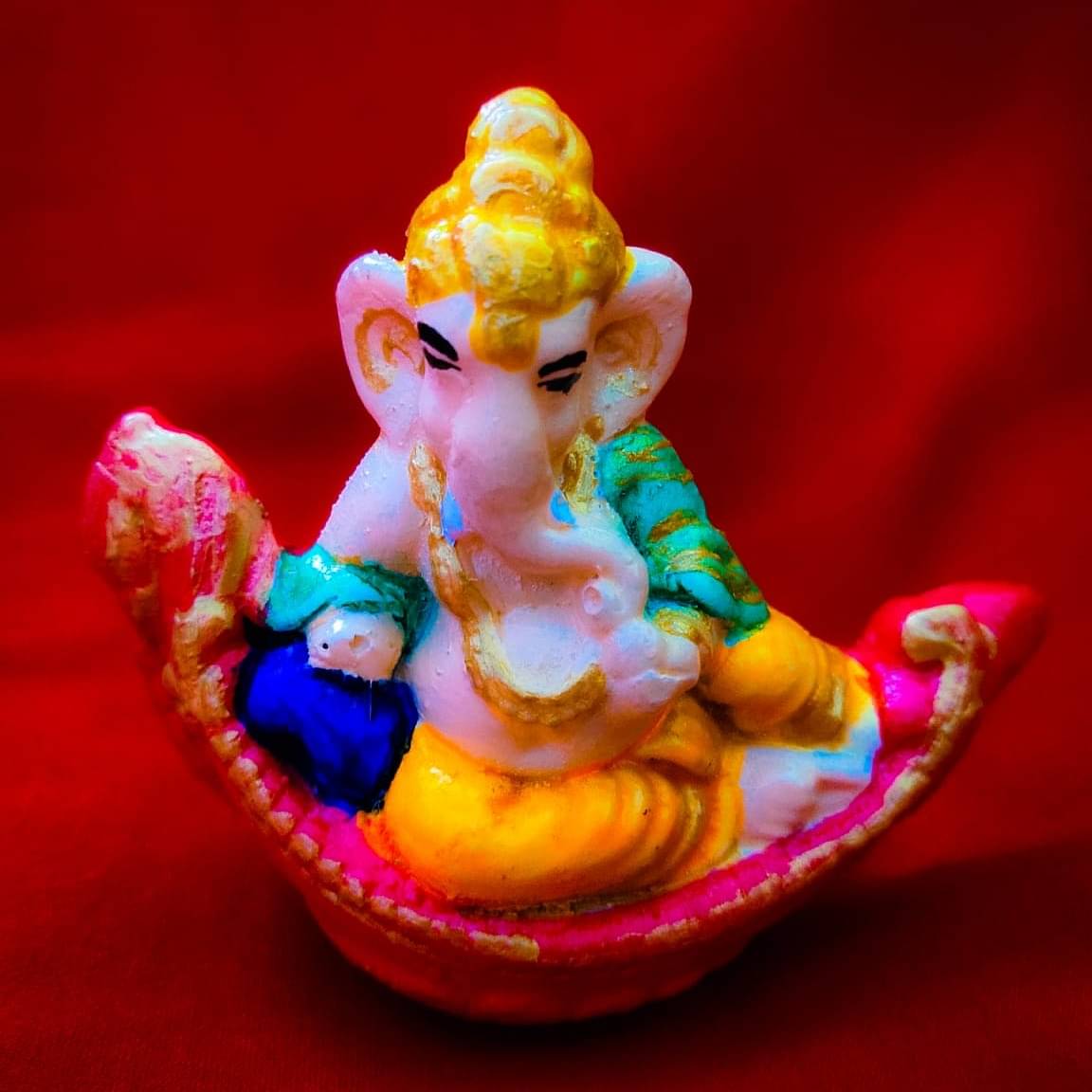 Lord Ganesha on Boat Idol