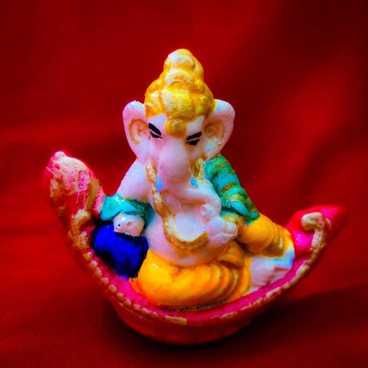 Lord Ganesha on Boat Idol