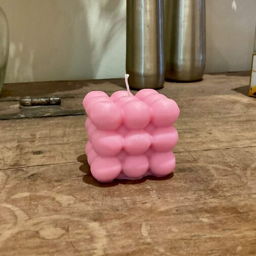 Scented Bubble Candle in Pink Color - photo