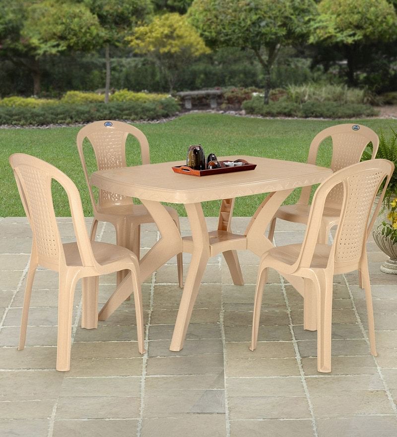 Plastic dining table 2025 set 4 seater