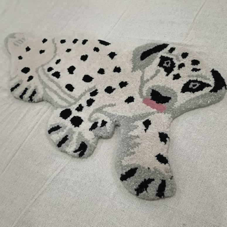 Sitting Dog Handmade Rug/Carpet