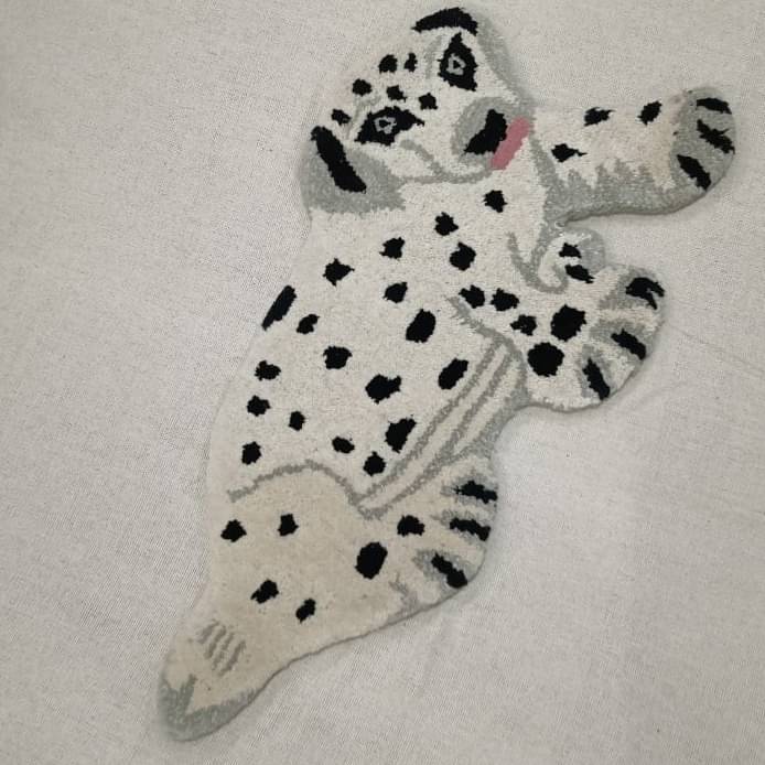 Sitting Dog Handmade Rug/Carpet