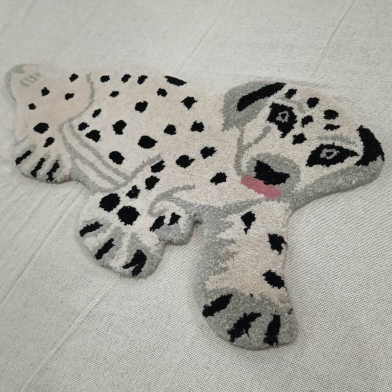 Sitting Dog Handmade Rug/Carpet - left_view