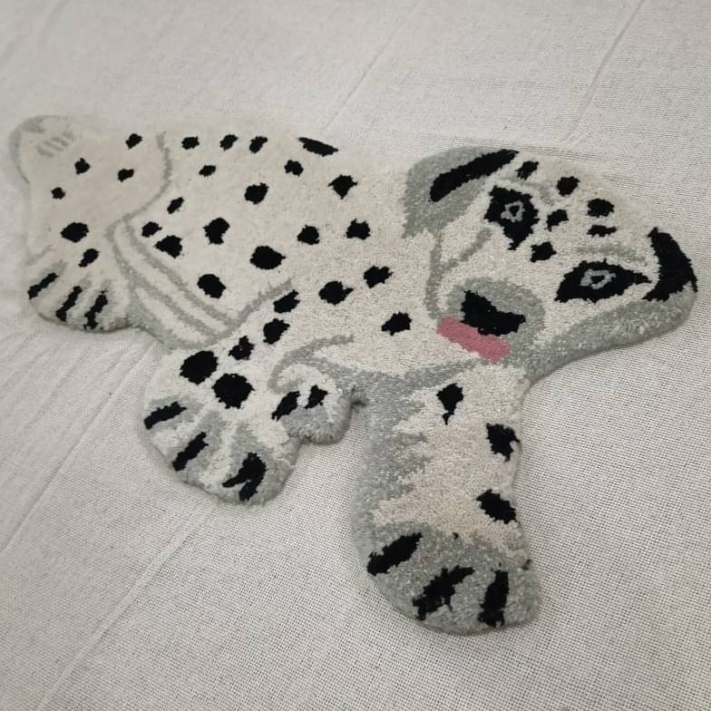 Sitting Dog Handmade Rug/Carpet