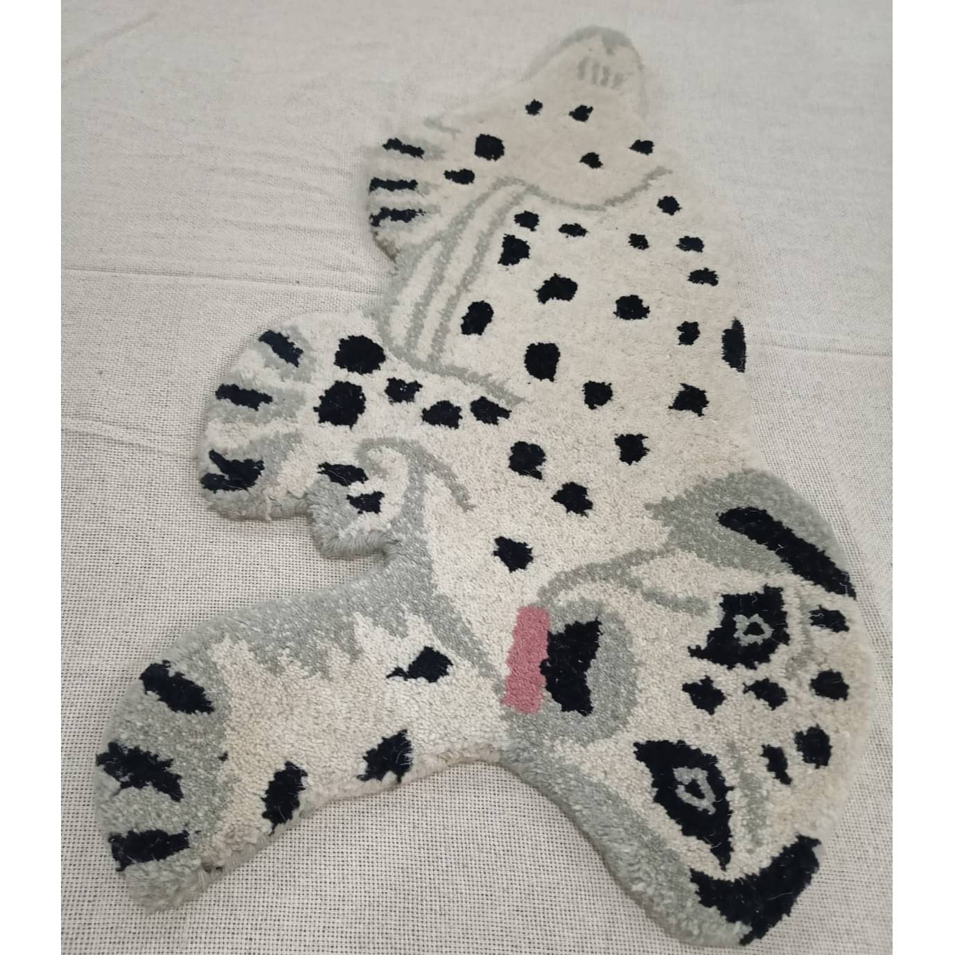 Sitting Dog Handmade Rug/Carpet