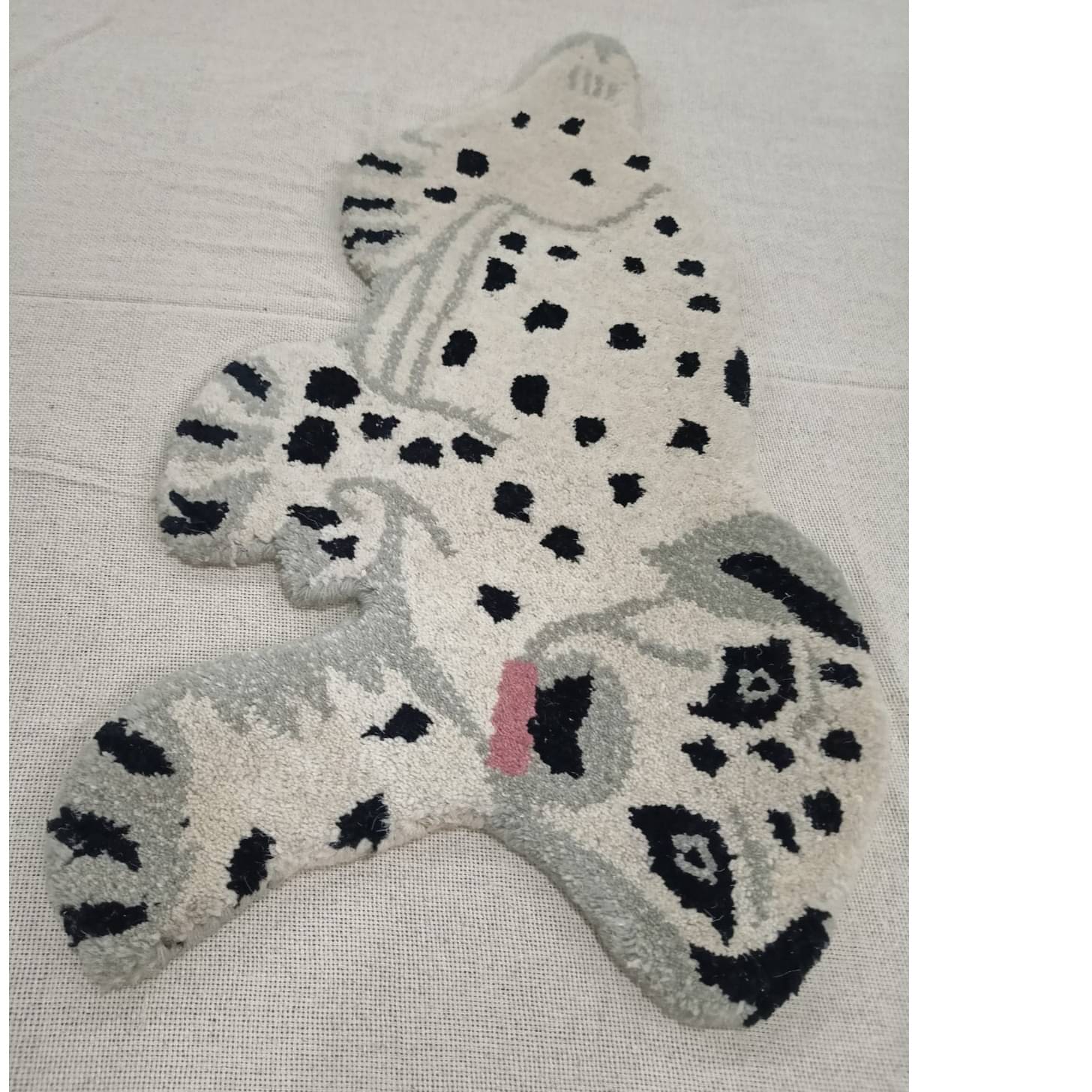 Sitting Dog Handmade Rug/Carpet