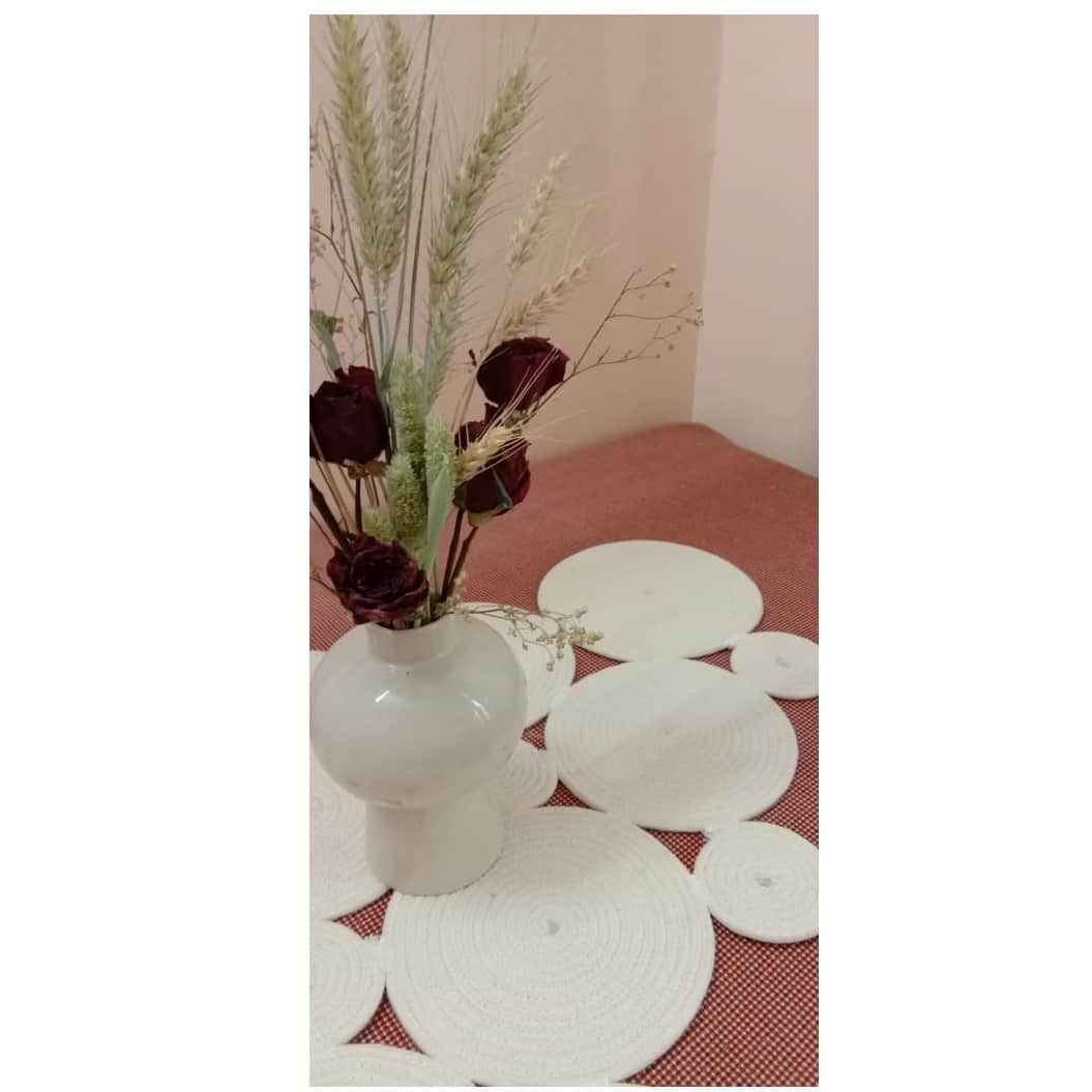 Snow Table Runner - top_view