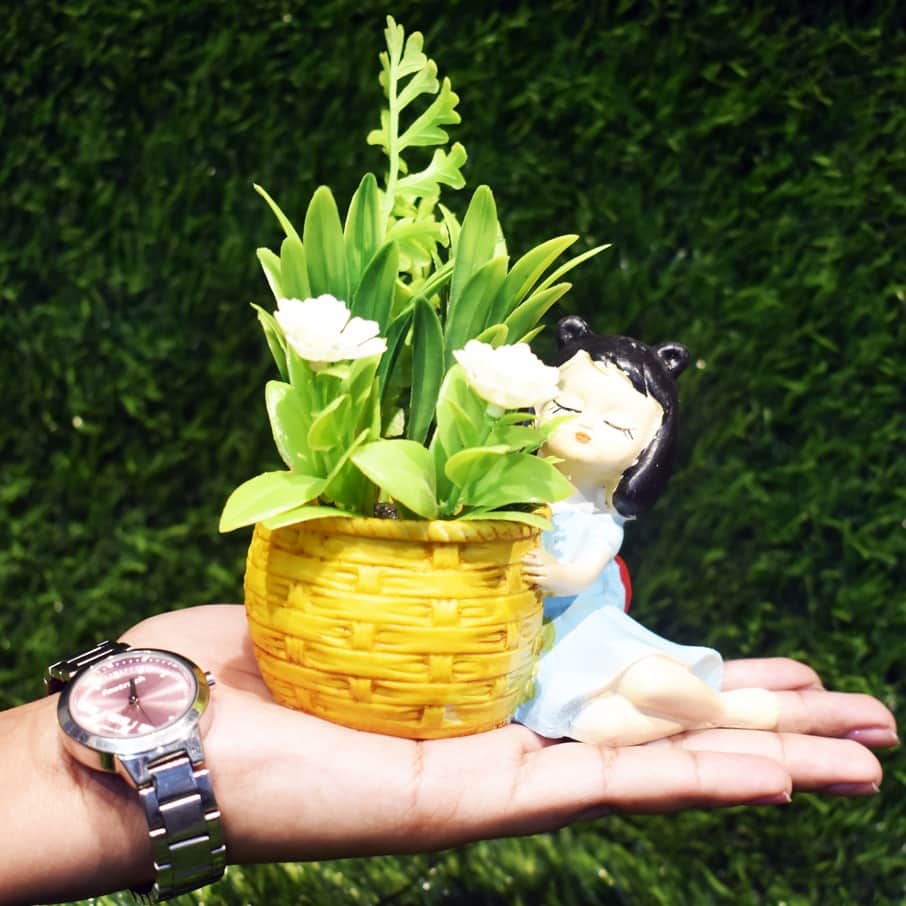 Resin Girl Shape Pot (set of 2) - top_view