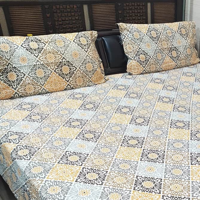 Multicolored Queen Size Double Bed sheet - front_view