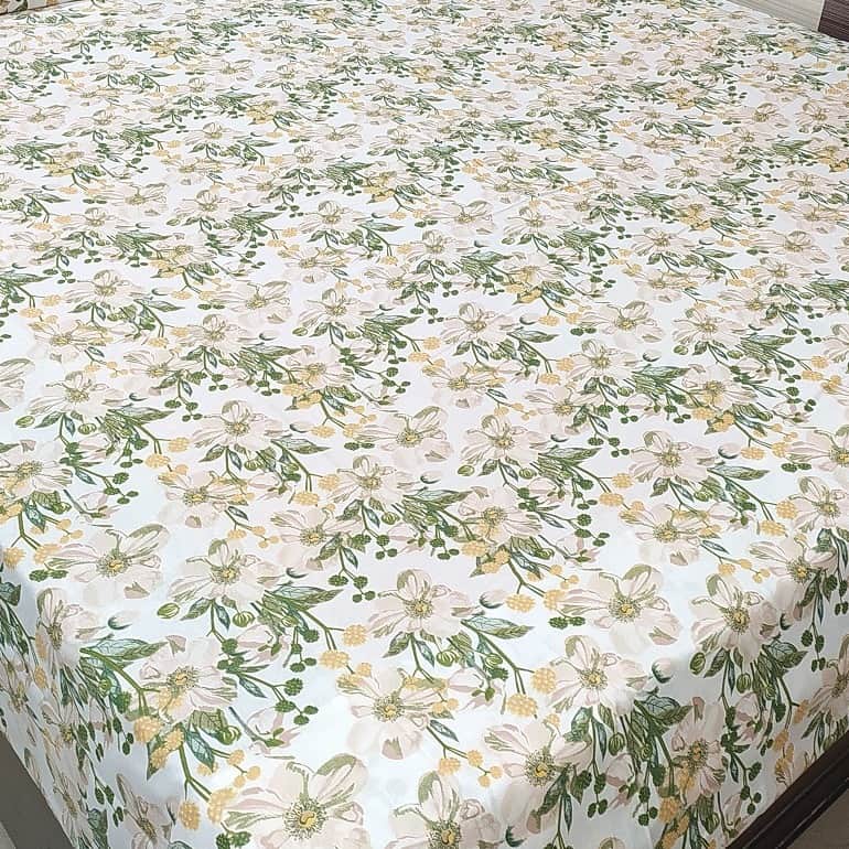 Cotton Multi-coloured  Double Bed sheet - front_view