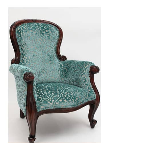 French Carving Style Antique Tufted Chair
