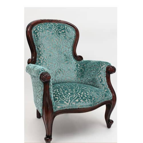 French Carving Style Antique Tufted Chair