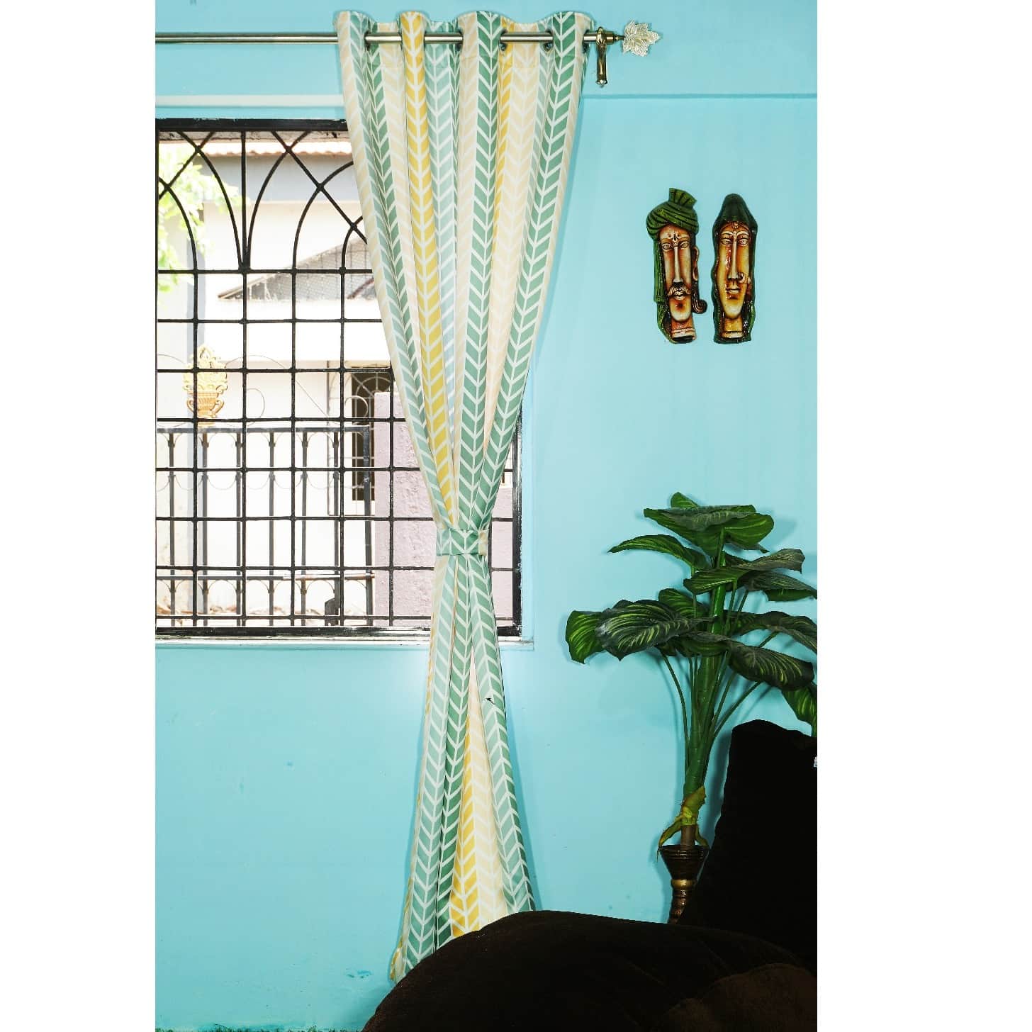 Arrow Design Long Window Single Curtain (Green & Yellow) - front_view