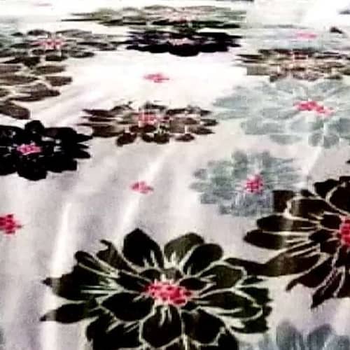 Carnation Queen Size Bedsheet with Pillow Covers & Comforter